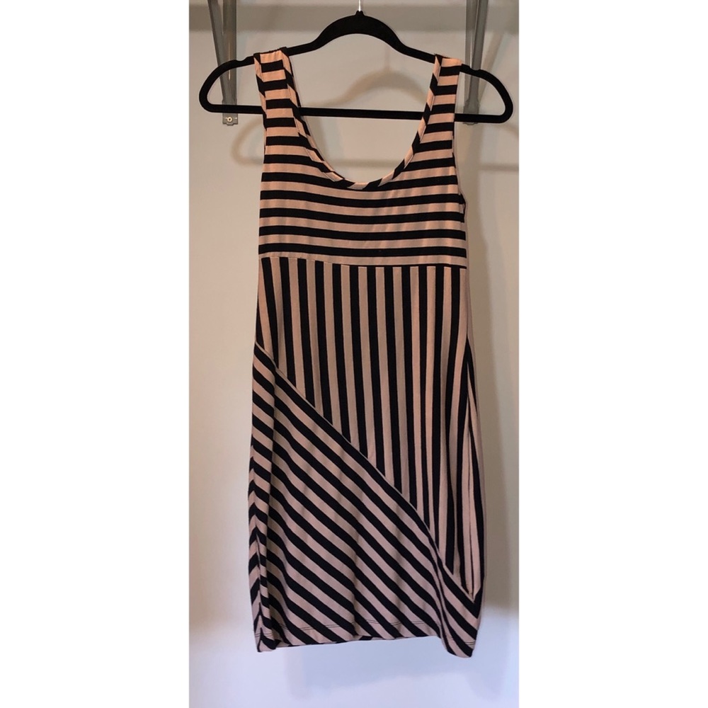 💋💋💋 3 for $20 💋💋💋Black and Tan Striped Dress